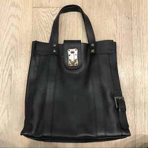 Falor tote with brass details